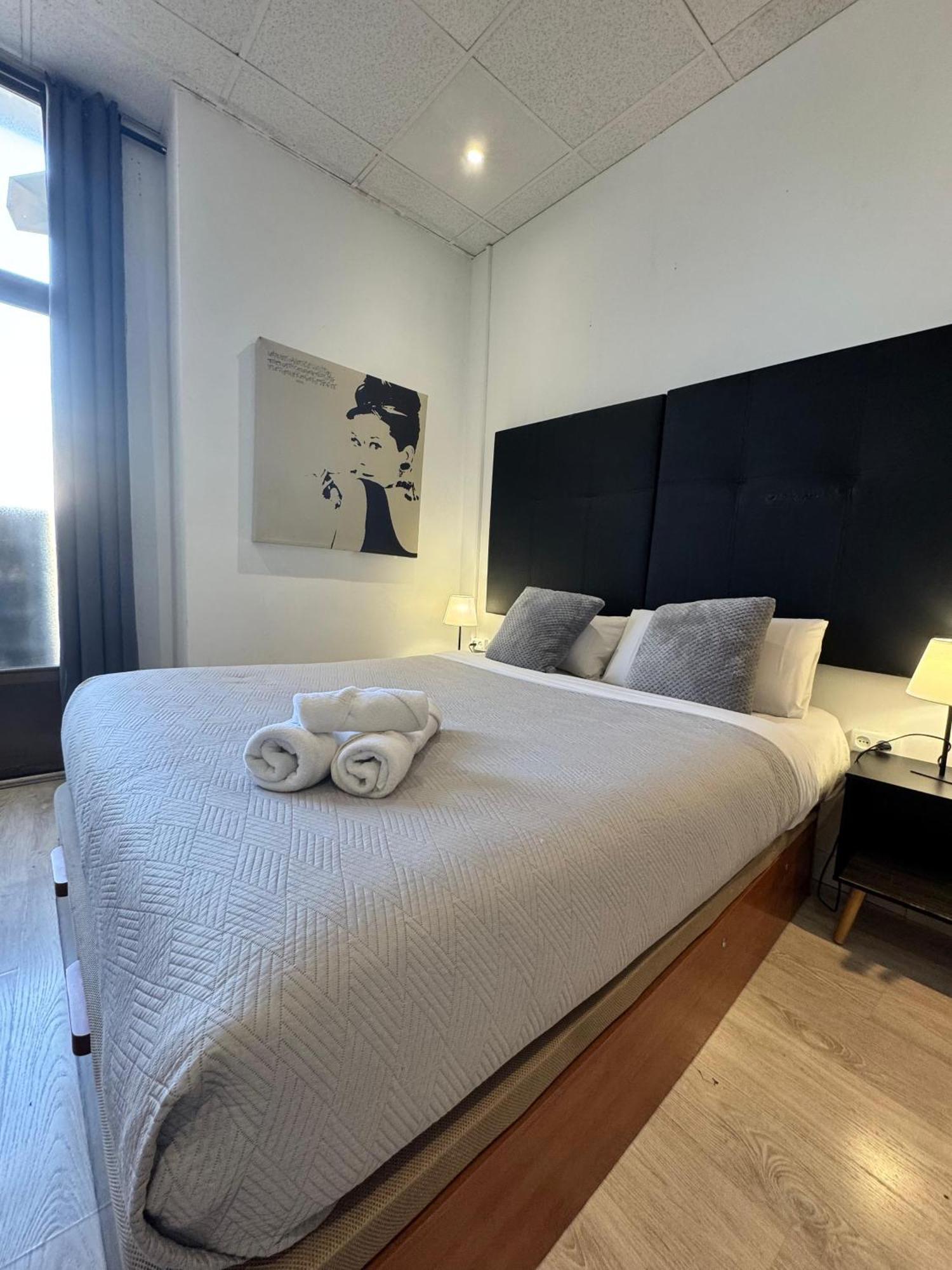 Opera Lux Hotel Madrid Ngoại thất bức ảnh