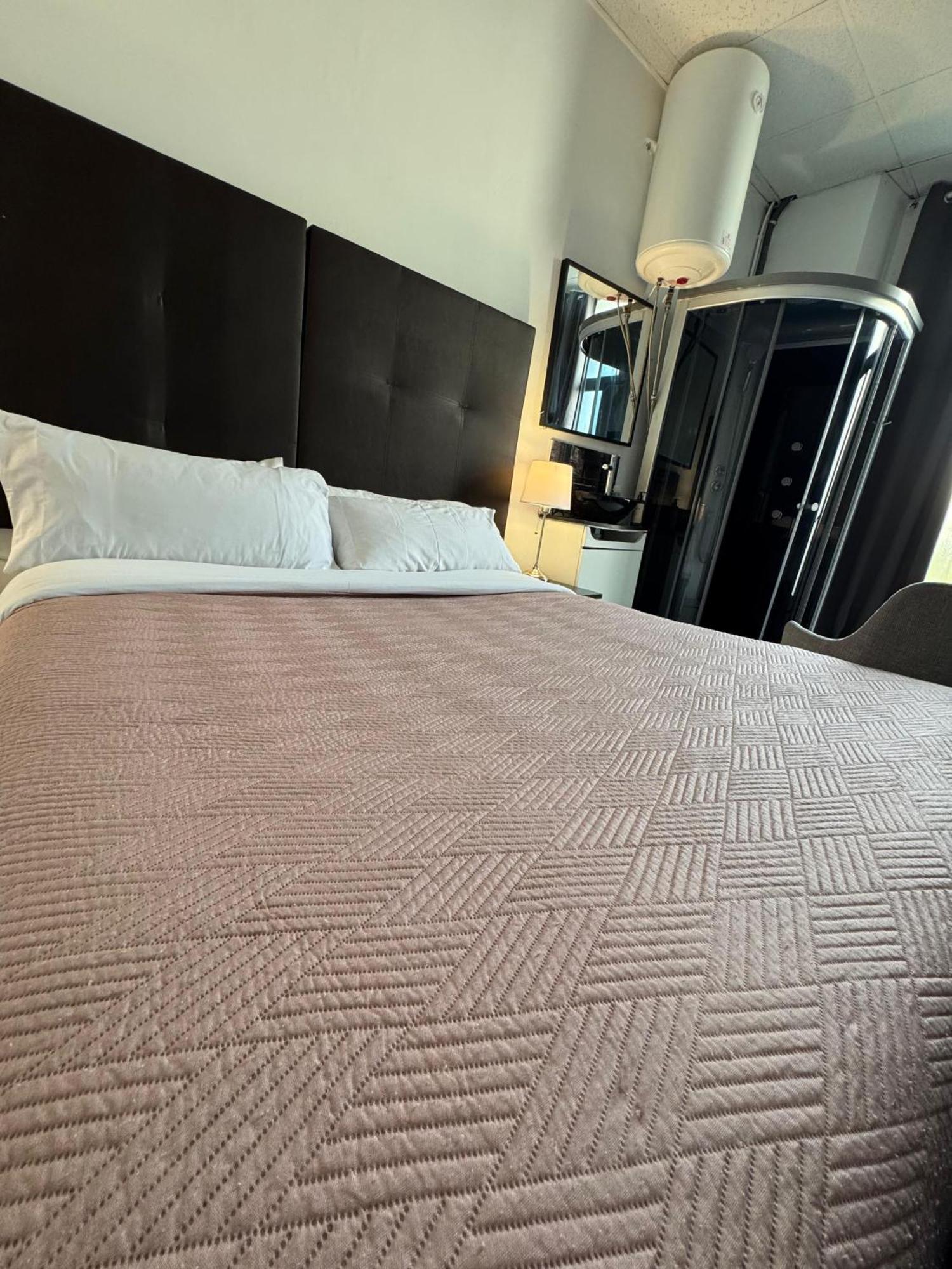 Opera Lux Hotel Madrid Ngoại thất bức ảnh